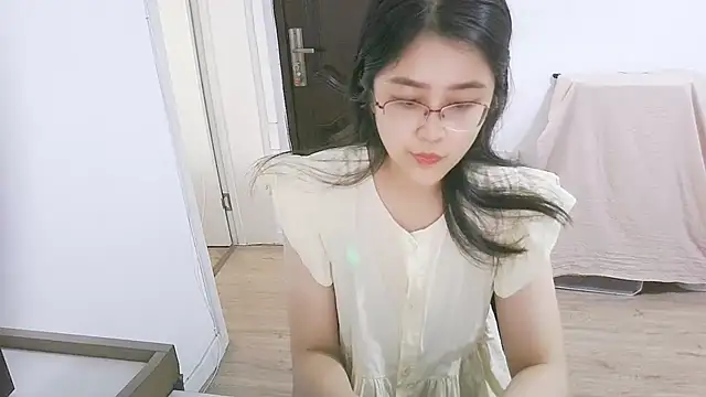 Snapshot of 98bunny chatting on 07.17.26 98bunny online show from 07.17.26