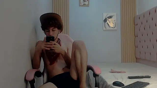 Darkknightx01 online show from 10.29.25