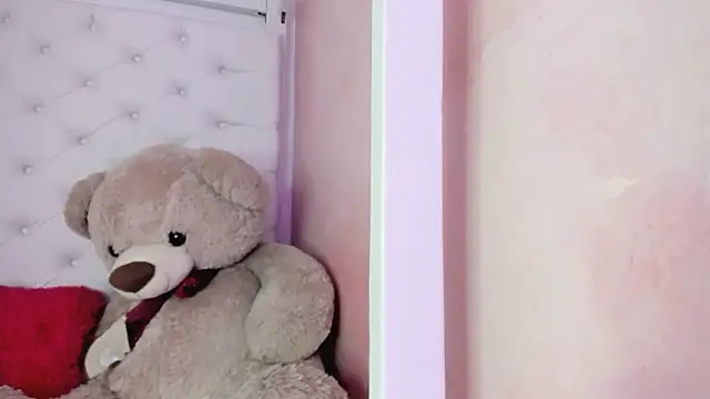 Snapshot of eimy_skinny_ chatting on 02.26.26 eimy skinny online show from 02.26.26