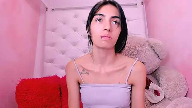 Snapshot of eimy_skinny_ chatting on 03.07.26 eimy skinny online show from 03.07.26