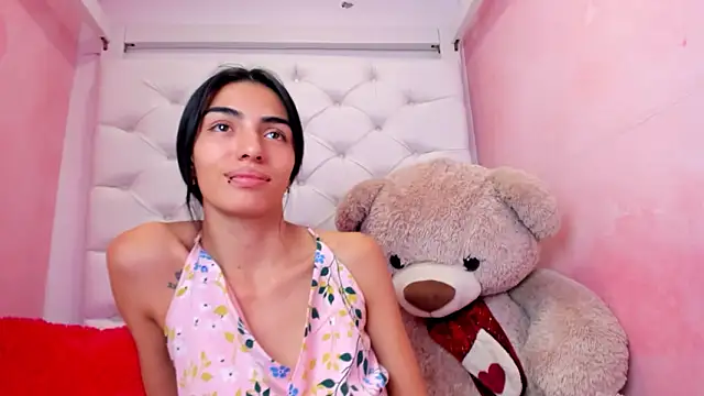 Snapshot of eimy_skinny_ chatting on 03.24.26 eimy skinny online show from 03.24.26