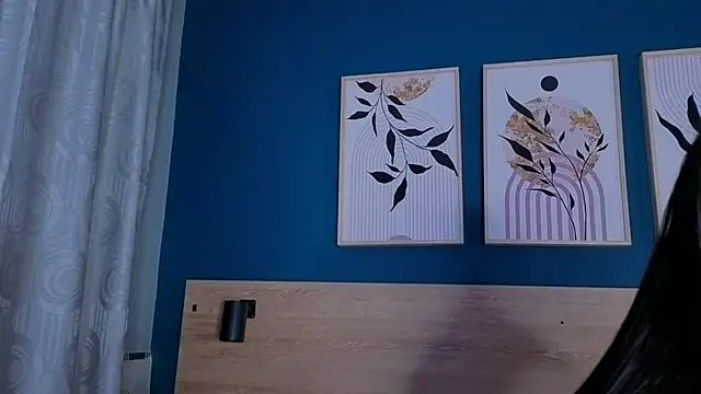 SarahMiler  online show from 10.21.25