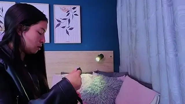 SarahMiler  online show from 03.02.26