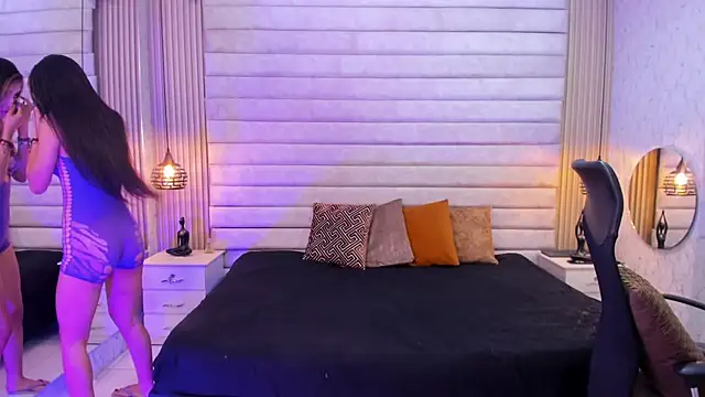 VictoriaaBlair online show from 04.27.26