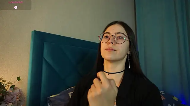 ywixos online show from 10.09.25