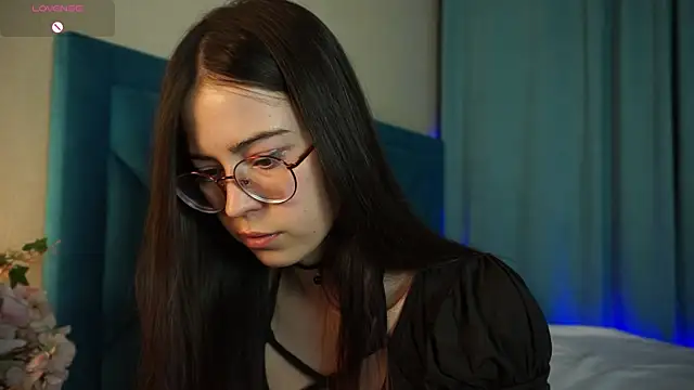 ywixos online show from 10.21.25