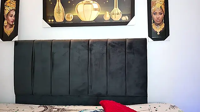 Snapshot of cieloDal chatting on 11.30.25 cieloDal online show from 11.30.25