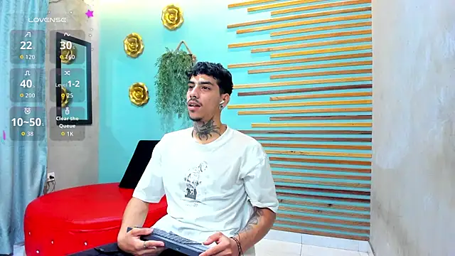 Snapshot of jharol_cardonaa chatting on 09.13.25 jharol cardonaa online show from 09.13.25