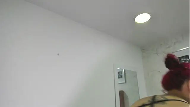 Maddy Mills online show from 12.04.25