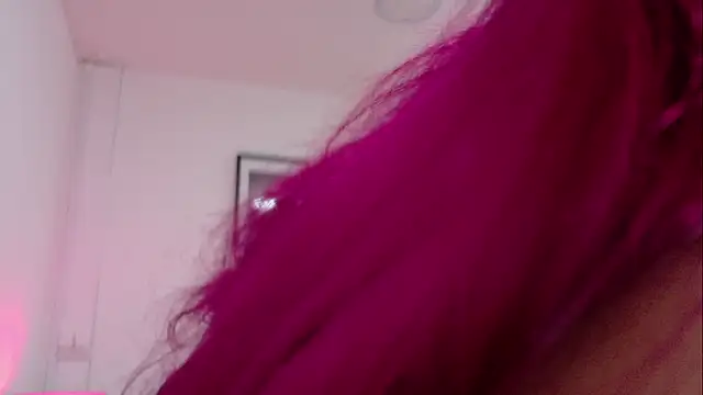 Snapshot of Maddy_Mills chatting on 06.19.26 Maddy Mills online show from 06.19.26