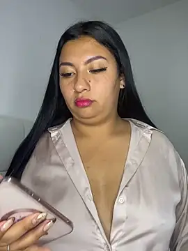 Issa Santana online show from 05.05.26