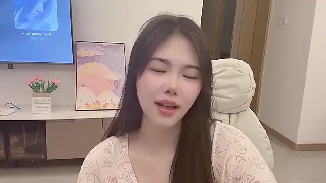 Snapshot of suki-1 chatting on 11.03.25 suki-1 online show from 11.03.25