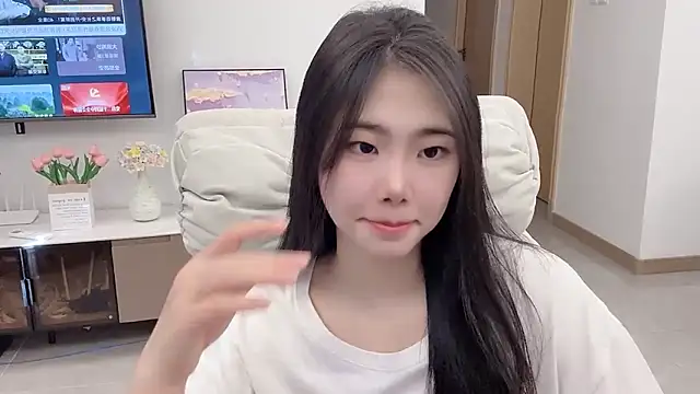 Snapshot of suki-1 chatting on 11.24.25 suki-1 online show from 11.24.25