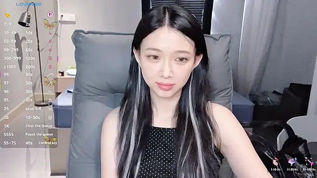 NiNi-baby520 online show from 10.06.25