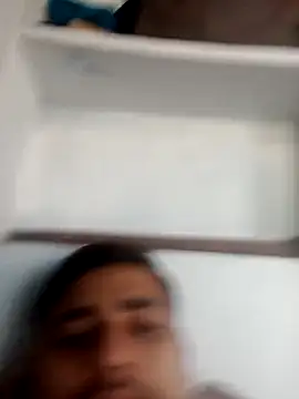 Snapshot of Desirock001 chatting on 11.05.25 Desirock001 online show from 11.05.25