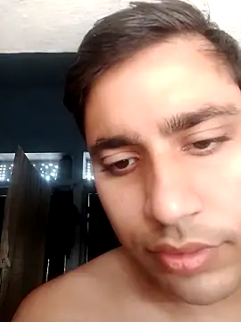 Snapshot of Desirock001 chatting on 11.22.25 Desirock001 online show from 11.22.25