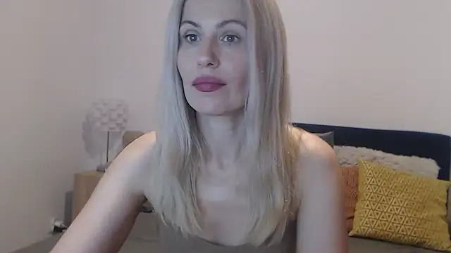 Snapshot of Lika_Soul chatting on 09.10.25 Lika Soul online show from 09.10.25