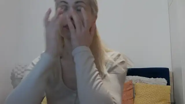 Snapshot of Lika_Soul chatting on 11.28.25 Lika Soul online show from 11.28.25