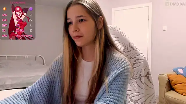 Snapshot of ValerieBubbles chatting on 10.12.25 ValerieBubbles online show from 10.12.25