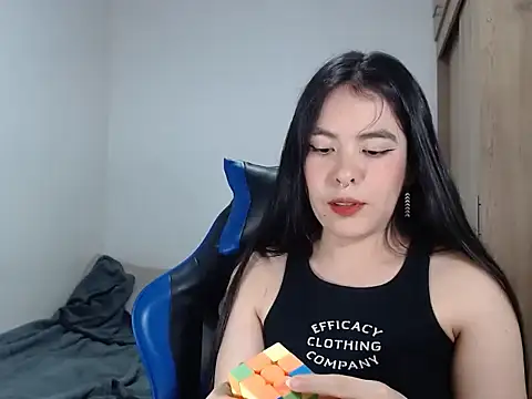 EloiseJun online show from 01.16.26