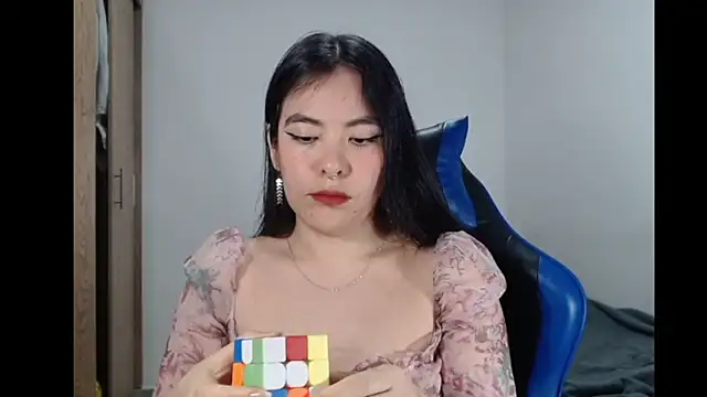 EloiseJun online show from 02.14.26