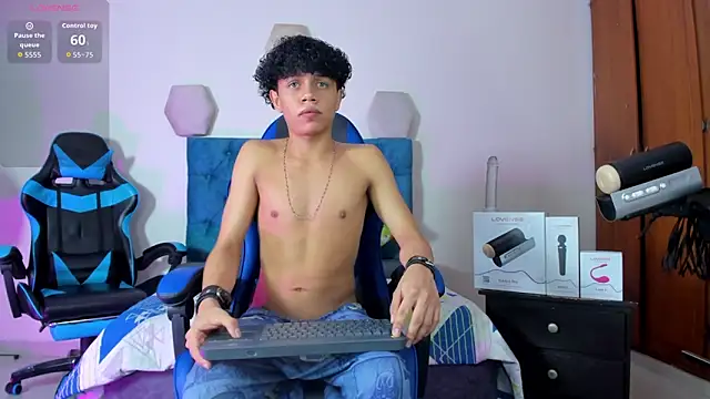 Snapshot of _taylor_black chatting on 09.26.25  taylor black online show from 09.26.25