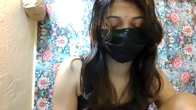 Snapshot of sahki_90 chatting on 09.10.25 sahki 90 online show from 09.10.25