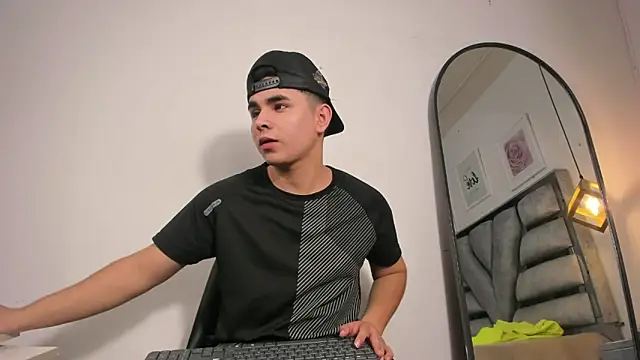 lianfox  online show from 02.26.26