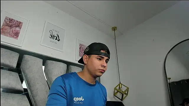 lianfox  online show from 04.30.26
