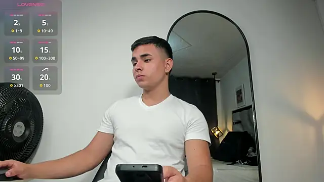 lianfox  online show from 05.18.26