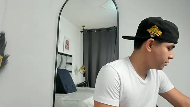 lianfox  online show from 07.10.26