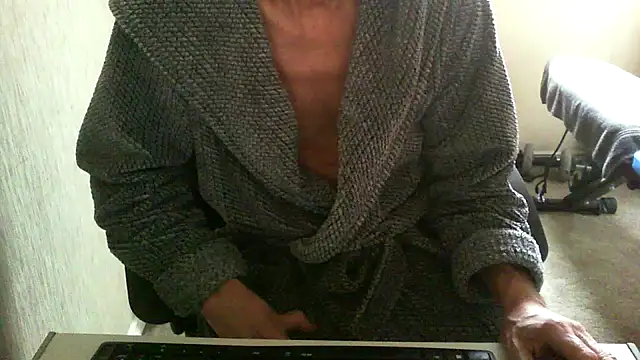 Snapshot of rogpb chatting on 02.01.26 rogpb online show from 02.01.26