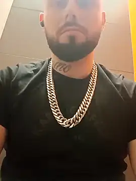 Snapshot of Barber33zk chatting on 09.30.25 Barber33zk online show from 09.30.25