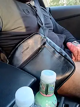 Snapshot of Barber33zk chatting on 10.25.25 Barber33zk online show from 10.25.25