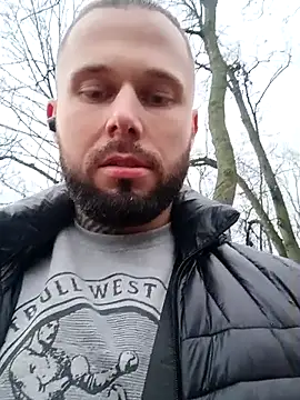 Snapshot of Barber33zk chatting on 11.11.25 Barber33zk online show from 11.11.25