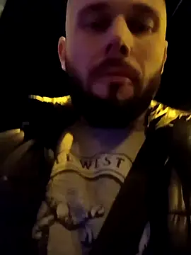 Snapshot of Barber33zk chatting on 11.12.25 Barber33zk online show from 11.12.25