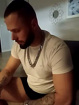 Snapshot of Barber33zk chatting on 11.17.25 Barber33zk online show from 11.17.25