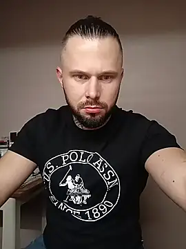 Snapshot of Barber33zk chatting on 12.02.25 Barber33zk online show from 12.02.25