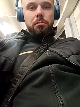 Snapshot of Barber33zk chatting on 03.23.26 Barber33zk online show from 03.23.26