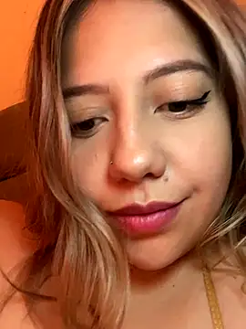 Snapshot of MissCat_ chatting on 09.23.25 MissCat online show from 09.23.25