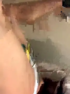 Snapshot of NiftyCaptain3 chatting on 10.29.25 NiftyCaptain3 online show from 10.29.25