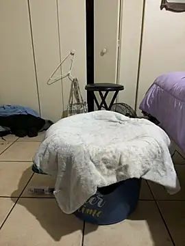 Snapshot of NiftyCaptain3 chatting on 04.07.26 NiftyCaptain3 online show from 04.07.26