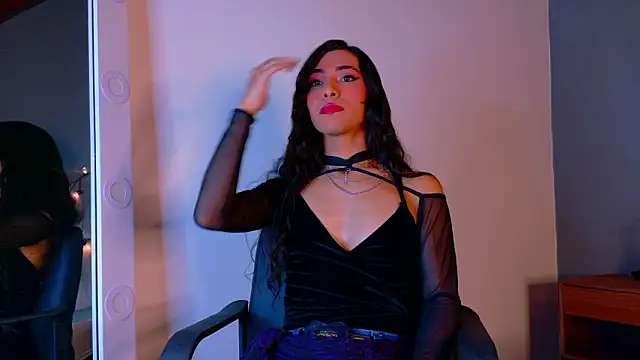 TiffValentinee  online show from 03.09.26