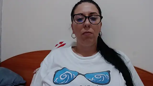 Snapshot of jollene chatting on 06.08.26 jollene online show from 06.08.26