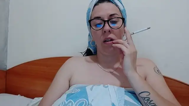 Snapshot of jollene chatting on 06.18.26 jollene online show from 06.18.26