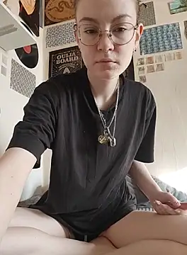 Snapshot of _arigins_ chatting on 10.08.25  arigins  online show from 10.08.25