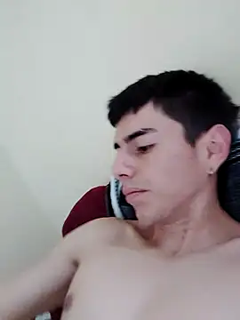 Snapshot of La_Cosita_69 chatting on 10.04.25 La Cosita 69 online show from 10.04.25