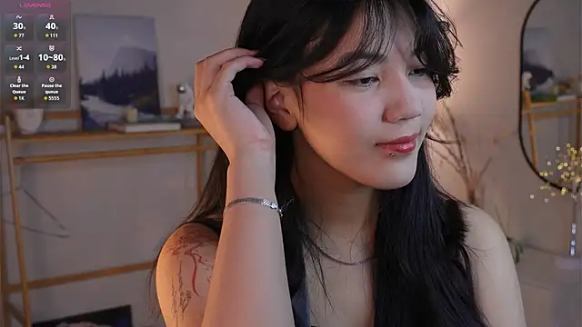 MoiraEger online show from 11.13.25