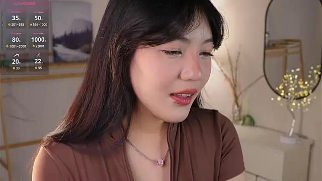 MoiraEger online show from 12.18.25