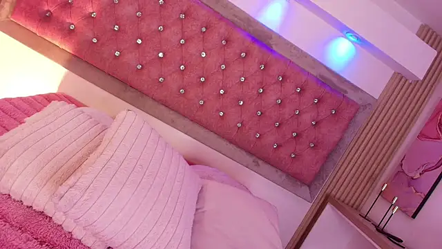 MylaDreams online show from 07.27.26